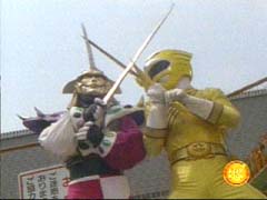 Jindrax has it out with the Yellow Ranger
